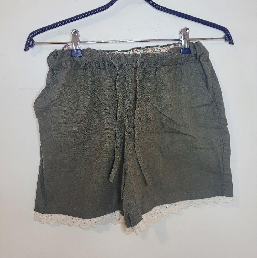 Lace shorts